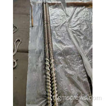 Twin bimetallic screw at bariles